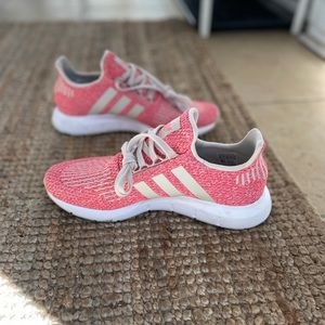 Adidas Athletic Shoes -w9